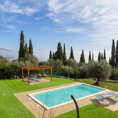 Villa Il Mandorlo By Vacavilla